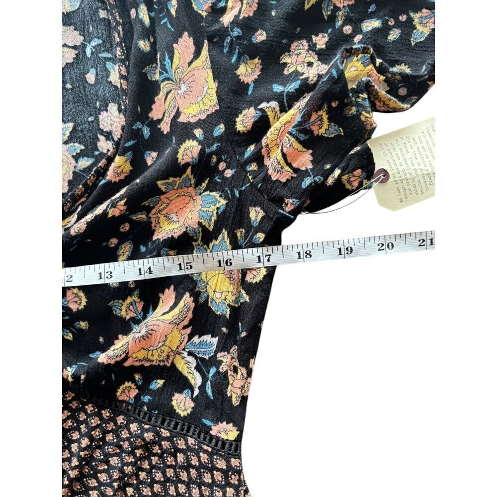 Chance & Destiny Band of Gypsies Women's Floral Top - Picture 5 of 7